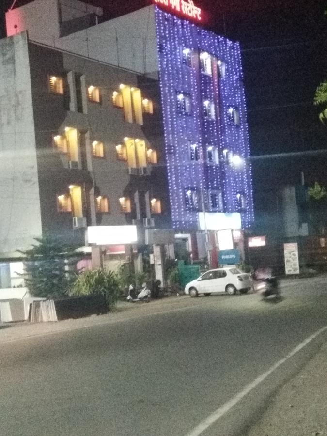 Ganga Palace Hotel Uddzsaín Kültér fotó